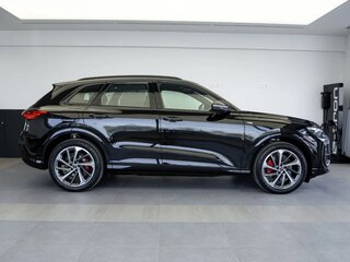2026 Audi Q5 40 TDI III (GU), чёрный, 8990000 рублей, вид 4