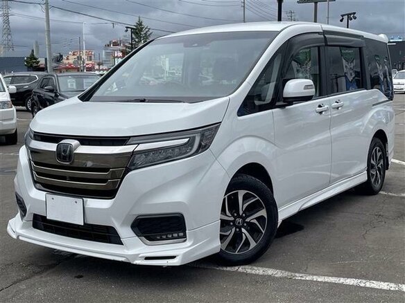 2019 Honda Stepwgn Spada V Рестайлинг, белый, 1957000 рублей