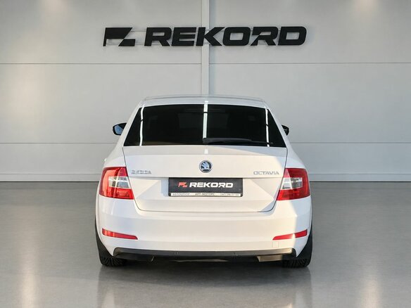 2014 Skoda Octavia III (A7), белый, 1469000 рублей - вид 5