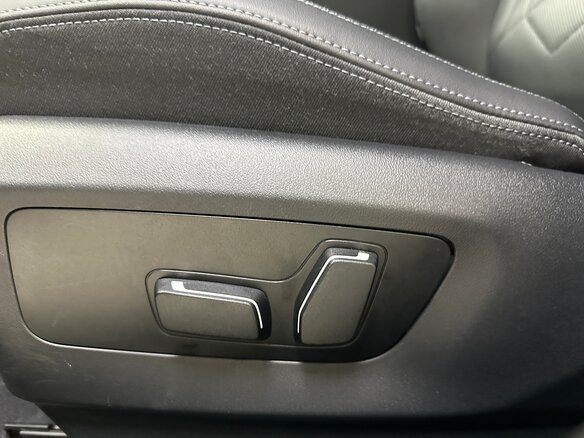 2023 BMW 5 серии 520d xDrive VIII (G60/G61/G68), синий, 6999000 рублей - вид 18