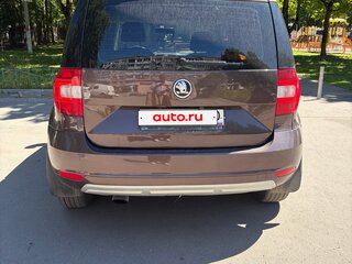 2016 Skoda Yeti I Рестайлинг, коричневый, 1200000 рублей, вид 4