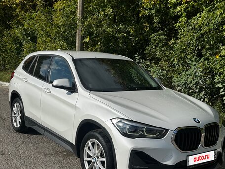 2022 BMW X1 18i sDrive II (F48) Рестайлинг, белый, 2600000 рублей, вид 2