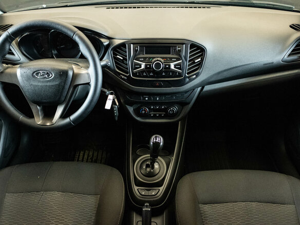 2015 Lada (ВАЗ) Vesta I, чёрный, 670000 рублей - вид 4