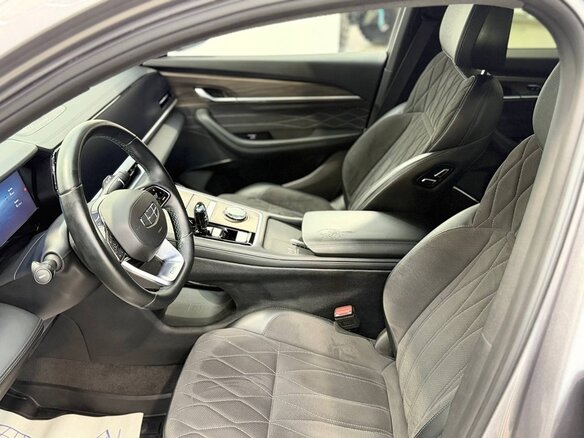 2025 Geely Monjaro (Xingyue L) I Рестайлинг (China Market), серый, 3350000 рублей - вид 23