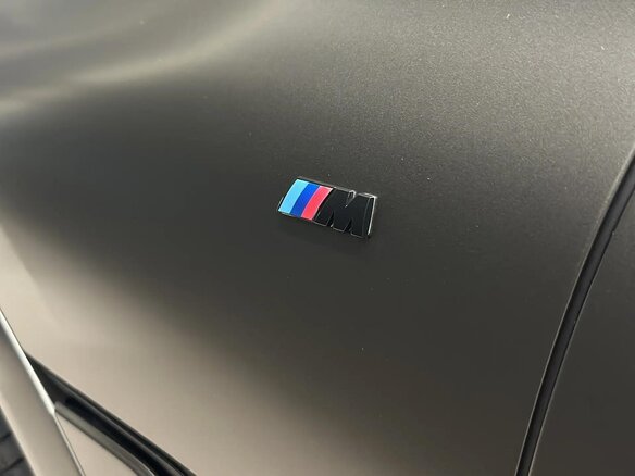 2020 BMW X6 40i III (G06), коричневый, 8190000 рублей - вид 3