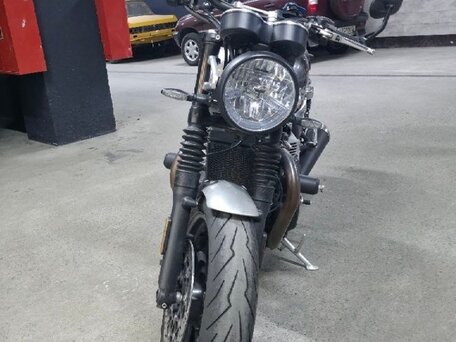 2020 Triumph Speed Twin, серебристый, 800000 рублей, вид 2