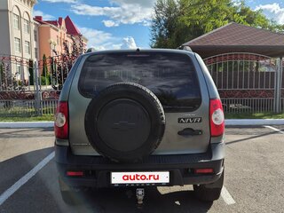 2011 Chevrolet Niva I Рестайлинг, серый, 560000 рублей, вид 4