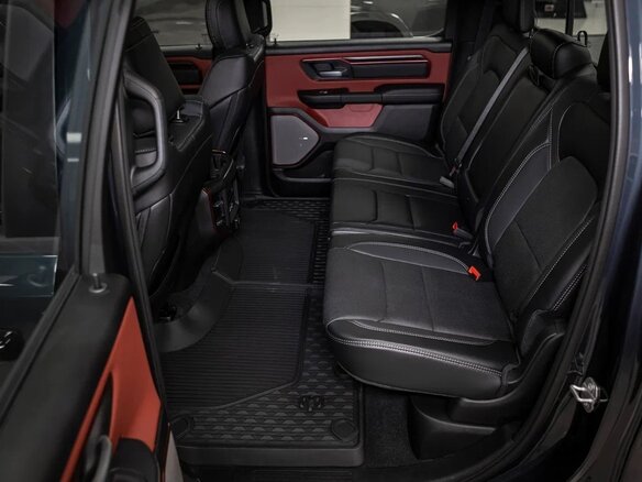 2025 Ram 1500 Crew Cab V Рестайлинг, синий, 8490000 рублей - вид 20