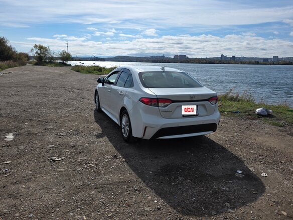 2019 Toyota Corolla XII (E210), белый, 1690000 рублей - вид 5