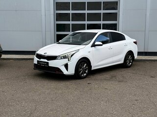 2021 Kia Rio IV Рестайлинг, белый, 1300000 рублей, вид 1