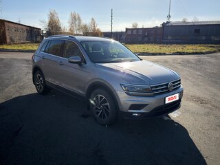 2018 Volkswagen Tiguan II, серебристый, 2550000 рублей, вид 2