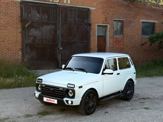 2010 Lada (ВАЗ) 2121 (4x4) I Рестайлинг, белый, 600000 рублей, вид 3