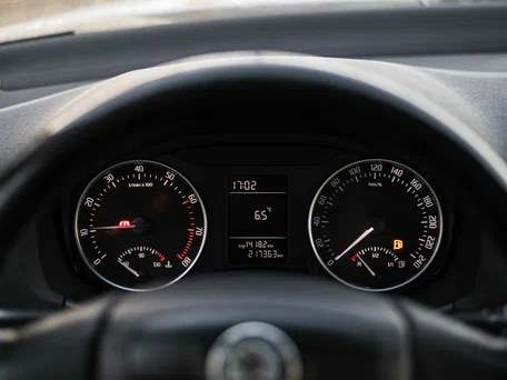 2011 Skoda Octavia II (A5) Рестайлинг, белый, 530000 рублей, вид 5