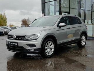 2018 Volkswagen Tiguan II, серебристый, 2679000 рублей, вид 1