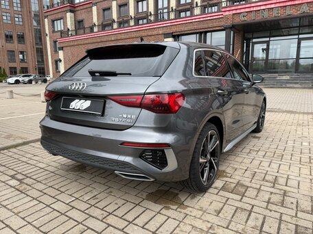 2022 Audi A3 Sportback 35 TFSI IV (8Y), серый, 2450000 рублей, вид 4