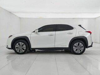 2023 Lexus UX 300e I, зелёный, 2417000 рублей, вид 4