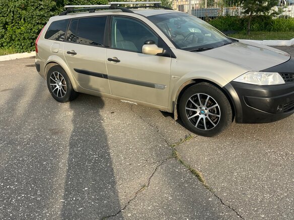 2007 Renault Megane II Рестайлинг, бежевый, 520000 рублей - вид 5