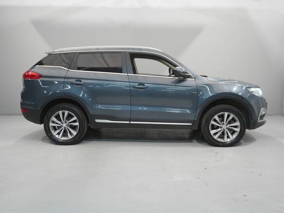 2020 Geely Atlas I, серый, 1650000 рублей - вид 3