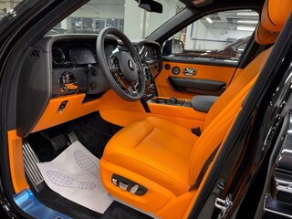 2026 Rolls-Royce Cullinan Black Badge I Рестайлинг (Series II), чёрный, 69400000 рублей, вид 5