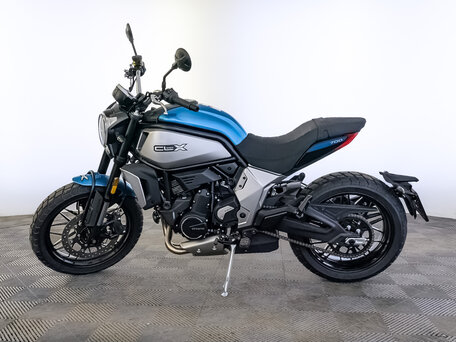 2025 CFMoto 700CL-X Heritage, синий, 778410 рублей, вид 5