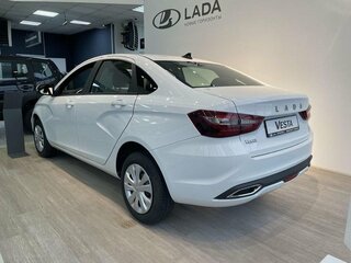 2026 Lada (ВАЗ) Vesta I Рестайлинг (NG), белый, 1735000 рублей, вид 3