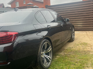 2014 BMW 5 серии 520d VI (F10/F11/F07) Рестайлинг, чёрный, 1850000 рублей, вид 3