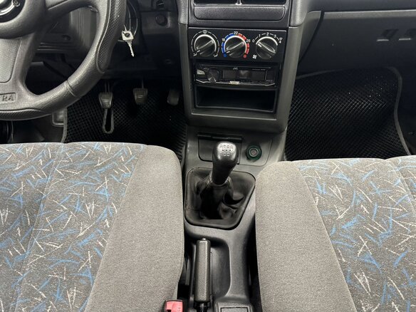 2005 Lada (ВАЗ) 2112, серый, 340000 рублей - вид 13