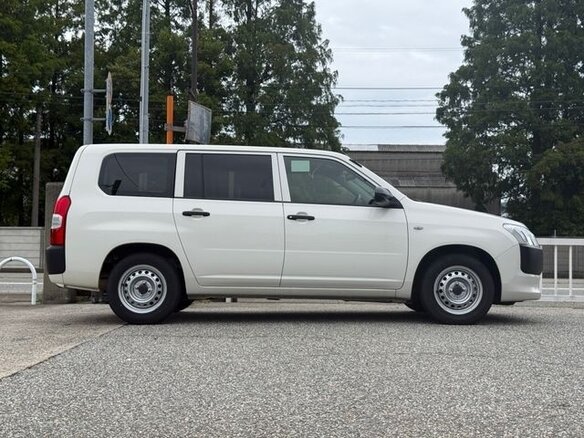 2022 Toyota Probox I Рестайлинг, серый, 793000 рублей - вид 7