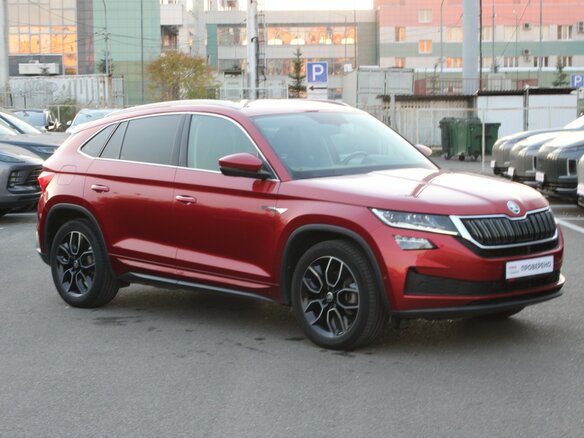 2018 Skoda Kodiaq GT, красный, 3400000 рублей - вид 5