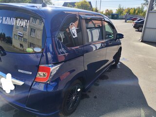 2015 Honda Freed Spike I Рестайлинг 2, синий, 1752000 рублей, вид 3