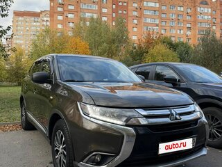 2017 Mitsubishi Outlander III Рестайлинг 2, коричневый, 1500000 рублей, вид 2