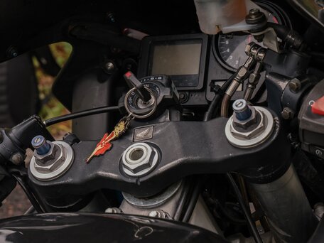 2001 Honda CBR 929RR Fireblade, чёрный, 350000 рублей, вид 5