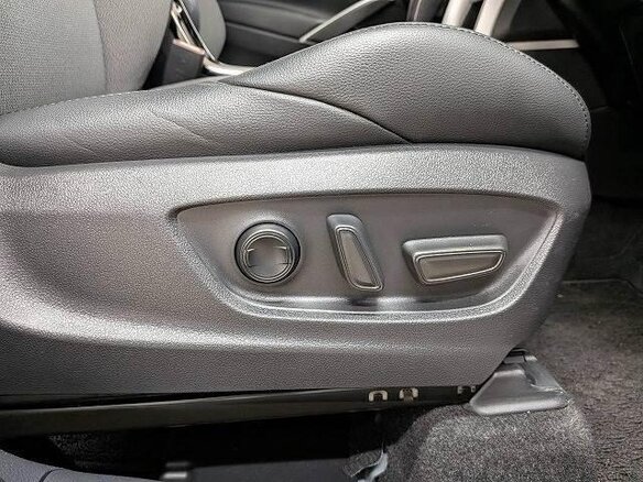 2022 Toyota Corolla Cross I, чёрный, 1769017 рублей - вид 9