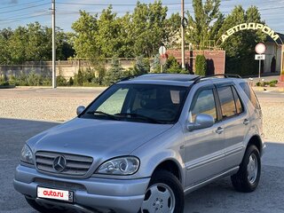 1999 Mercedes-Benz M-Класс 320 I (W163), серебристый, 630000 рублей, вид 2