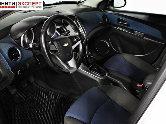 2012 Chevrolet Cruze I, белый, 695000 рублей - вид 10