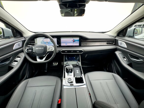 2026 Jetour X90+, белый, 4199000 рублей - вид 2