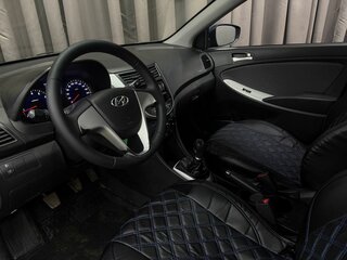 2014 Hyundai Solaris I, синий, 649777 рублей, вид 5