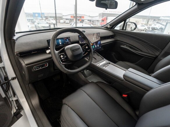 2026 Omoda C7, серебристый, 3299000 рублей - вид 8