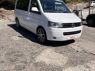2013 Volkswagen Multivan T5 Рестайлинг, белый, 4500000 рублей, вид 2