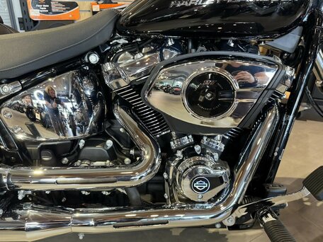 2025 Harley-Davidson Breakout, чёрный, 3550000 рублей, вид 4