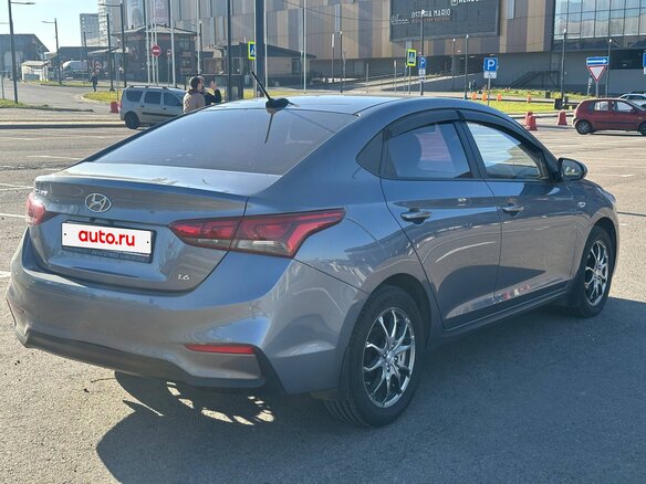 2018 Hyundai Solaris II, серый, 1270000 рублей - вид 3