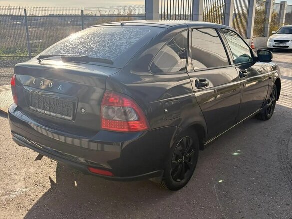 2010 Lada (ВАЗ) Priora I, чёрный, 186000 рублей - вид 1