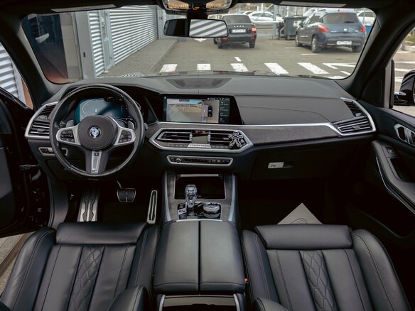 2022 BMW X5 40i IV (G05/G18), чёрный, 8295000 рублей - вид 25