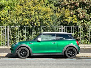 2021 Mini Hatch Cooper III (F55/F56) Рестайлинг, зелёный, 2150000 рублей, вид 1