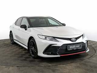 2021 Toyota Camry VIII (XV70) Рестайлинг, белый, 3035000 рублей, вид 3