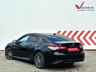 2019 Toyota Camry VIII (XV70), чёрный, 3050000 рублей, вид 3
