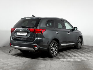 2018 Mitsubishi Outlander III Рестайлинг 3, серый, 1990000 рублей, вид 5