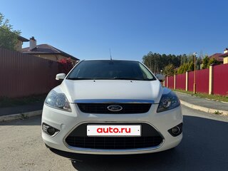 2010 Ford Focus II Рестайлинг, белый, 745000 рублей, вид 2