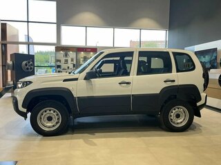 2026 Lada (ВАЗ) Niva Travel I Рестайлинг, белый, 1419000 рублей, вид 2