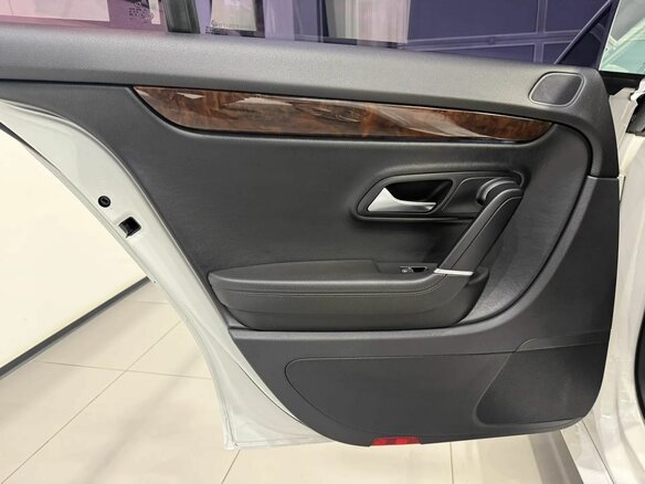 2011 Volkswagen Passat CC I, белый, 999000 рублей - вид 23